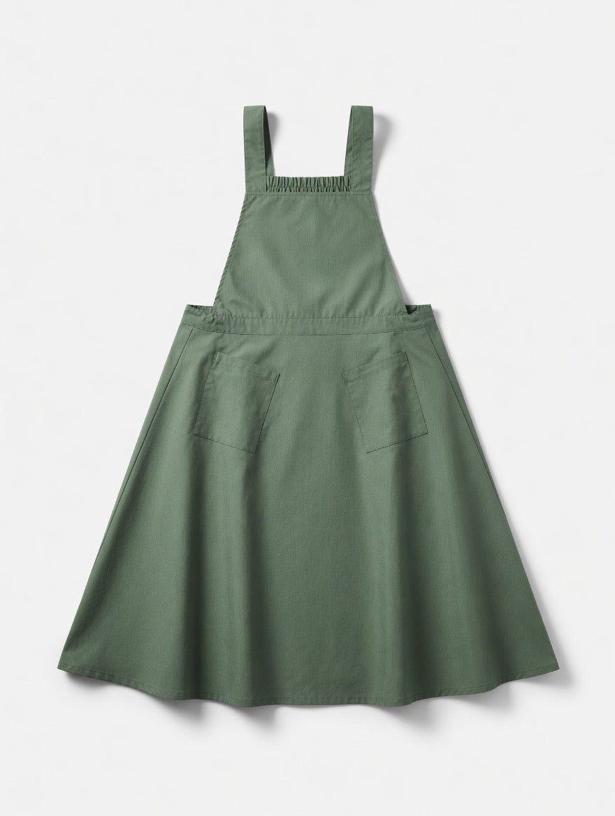 SharpCzar Haven professional grooming apron in Sage Green